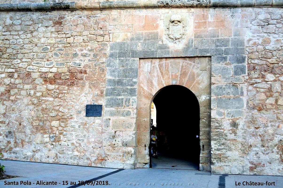 23 SANTA POLA CHATEAU FORT ET PLACE GLORIETA (33).JPG